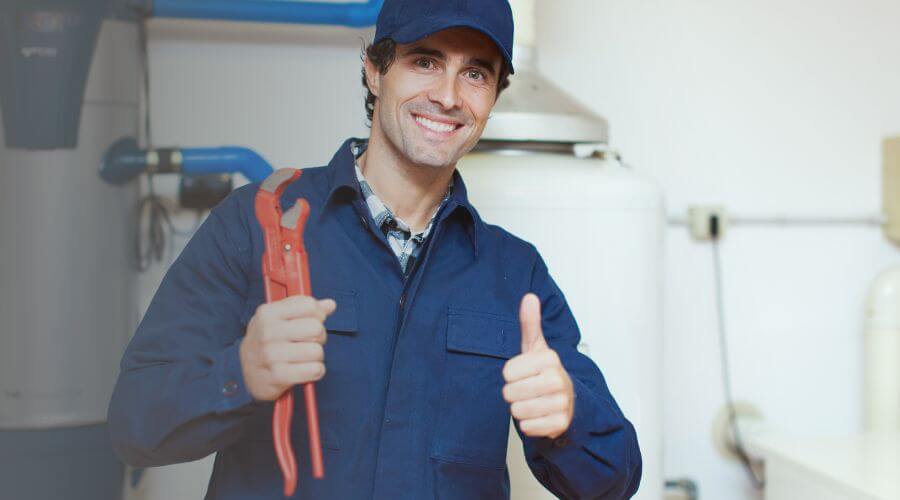 Expert burst pipe repair services in Joaquin, TX